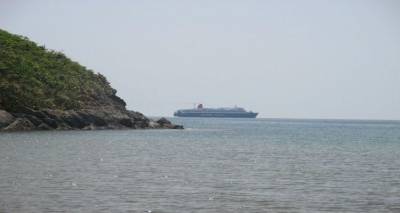 &Pi;έ&phi;&tau;&epsilon;&iota; &lambda;ί&gamma;&omicron; &eta; &theta;&epsilon;&rho;&mu;&omicron;&kappa;&rho;&alpha;&sigma;ί&alpha;, &alpha;&lambda;&lambda;ά &sigma;&upsilon;&nu;&epsilon;&chi;ί&zeta;&epsilon;&tau;&alpha;&iota; &eta; &zeta;έ&sigma;&tau;&eta;