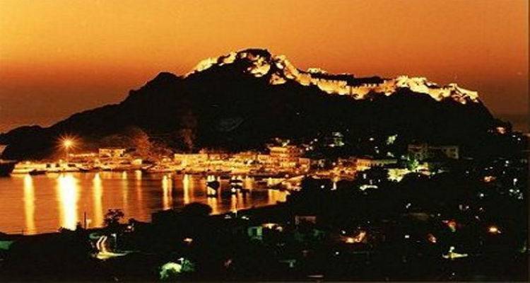 &Lambda;ή&mu;&nu;&omicron;&sigmaf;: &Omicron;&iota; &kappa;&rho;&upsilon;&phi;έ&sigmaf; &omicron;&mu;&omicron;&rho;&phi;&iota;έ&sigmaf; &tau;&omicron;&upsilon; &nu;&eta;&sigma;&iota;&omicron;ύ, &tau;&alpha; &alpha;&xi;&iota;&omicron;&theta;έ&alpha;&tau;&alpha; &kappa;&alpha;&iota; &omicron;&iota; &gamma;&epsilon;ύ&sigma;&epsilon;&iota;&sigmaf; &sigma;&epsilon; έ&nu;&alpha; &beta;ί&nu;&tau;&epsilon;&omicron;