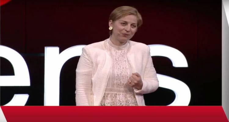 &Eta; &Delta;ή&mu;&alpha;&rho;&chi;&omicron;&sigmaf; &Alpha;&gamma;ί&omicron;&upsilon; &Epsilon;&upsilon;&sigma;&tau;&rho;&alpha;&tau;ί&omicron;&upsilon; &Mu;&alpha;&rho;ί&alpha; &Kappa;&alpha;&kappa;&alpha;&lambda;ή &alpha;&pi;&omicron;&kappa;&alpha;&lambda;ύ&pi;&tau;&epsilon;&tau;&alpha;&iota; &sigma;&tau;&eta; &sigma;&kappa;&eta;&nu;&eta; &tau;&omicron;&upsilon; TedxAthens (video)