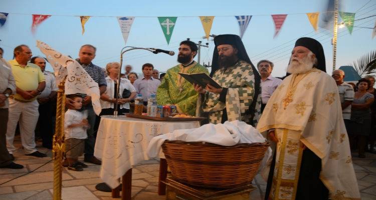 Πανηγυρικός Εσπερινός και Θεία Λειτουργία στην Αγία Παρασκευή στο Λαχτοβόδι