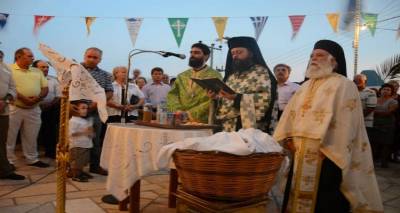 Πανηγυρικός Εσπερινός και Θεία Λειτουργία στην Αγία Παρασκευή στο Λαχτοβόδι