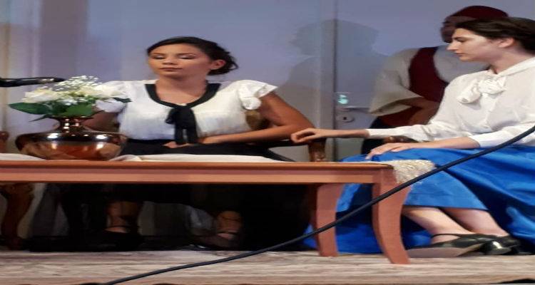 &Epsilon;&nu;&theta;&omicron;&upsilon;&sigma;ί&alpha;&sigma;&alpha;&nu; &tau;&alpha; &pi;&alpha;&iota;&delta;&iota;ά &tau;&omicron;&upsilon; &Gamma;&Epsilon;&Lambda; &Mu;&omicron;ύ&delta;&rho;&omicron;&upsilon; &mu;&epsilon; &tau;&eta;&nu; &pi;&alpha;&rho;ά&sigma;&tau;&alpha;&sigma;&eta; &laquo;&Sigma;&mu;ύ&rho;&nu;&eta; &mu;&omicron;&upsilon; &alpha;&gamma;&alpha;&pi;&eta;&mu;έ&nu;&eta;&raquo; (photos)