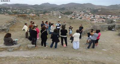 Πραγματοποιήθηκε ο αρχαιολογικός - ιστορικός περίπατος στο κάστρο της Μύρινας (photos)