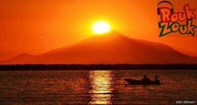 &Tau;&omicron; &eta;&lambda;&iota;&omicron;&beta;&alpha;&sigma;ί&lambda;&epsilon;&mu;&alpha; &tau;&eta;&sigmaf; &Lambda;ή&mu;&nu;&omicron;&upsilon; &sigma;&tau;&omicron; Rouk Zouk (video)