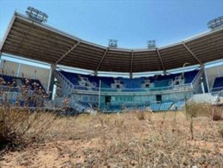 Bild: «Εδώ καταρρέει η ολυμπιακή ιστορία»