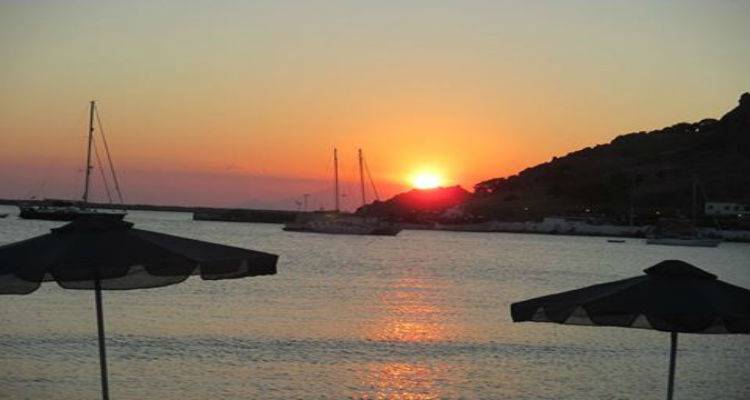 &Mu;ί&nu;&iota; &kappa;&alpha;ύ&sigma;&omega;&nu;&alpha;&sigmaf; &sigma;ή&mu;&epsilon;&rho;&alpha; &sigma;&tau;&eta; &Lambda;ή&mu;&nu;&omicron; (mp3)