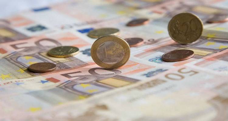 &Alpha;ύ&xi;&eta;&sigma;&eta; &tau;&omega;&nu; &epsilon;&sigma;ό&delta;&omega;&nu; &tau;&omicron;&upsilon; &epsilon;&lambda;&lambda;&eta;&nu;&iota;&kappa;&omicron;ύ &Delta;&eta;&mu;&omicron;&sigma;ί&omicron;&upsilon; &tau;&omicron; 2015