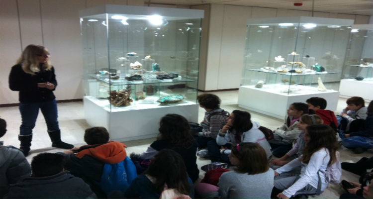H &Gamma;&iota;ώ&tau;&alpha; &Kappa;ό&tau;&iota;&kappa;&alpha; &sigma;&tau;&eta;&nu; Έ&kappa;&theta;&epsilon;&sigma;&eta; &Tau;έ&chi;&nu;&eta;&sigmaf; MinerARt &mu;&epsilon; &epsilon;&mu;&pi;&nu;&epsilon;ύ&sigma;&epsilon;&iota;&sigmaf; &alpha;&pi;ό &tau;&eta; &Lambda;ή&mu;&nu;&omicron;