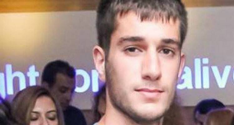 &laquo;&Pi;&epsilon;&iota;&nu;ά&omega;, &delta;ώ&sigma;&tau;&epsilon; &mu;&omicron;&upsilon; &sigma;&alpha;&sigmaf; &pi;&alpha;&rho;&alpha;&kappa;&alpha;&lambda;ώ &nu;&alpha; &phi;ά&omega;&raquo;: &Sigma;&upsilon;&gamma;&kappa;&lambda;&omicron;&nu;&iota;&sigma;&tau;&iota;&kappa;ή &mu;&alpha;&rho;&tau;&upsilon;&rho;ί&alpha; &gamma;&upsilon;&nu;&alpha;ί&kappa;&alpha;&sigmaf; &pi;&omicron;&upsilon; &iota;&sigma;&chi;&upsilon;&rho;ί&zeta;&epsilon;&tau;&alpha;&iota; ό&tau;&iota; &epsilon;ί&delta;&epsilon; &tau;&omicron;&nu; &Gamma;&iota;&alpha;&kappa;&omicron;&upsilon;&mu;ά&kappa;&eta;