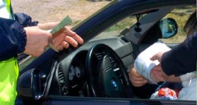 &Lambda;ή&mu;&nu;&omicron;&sigmaf;: &Delta;ύ&omicron; &sigma;&upsilon;&lambda;&lambda;ή&psi;&epsilon;&iota;&sigmaf; &gamma;&iota;&alpha; &pi;&alpha;&rho;&alpha;&beta;ά&sigma;&epsilon;&iota;&sigmaf; &Kappa;.&Omicron;.&Kappa;