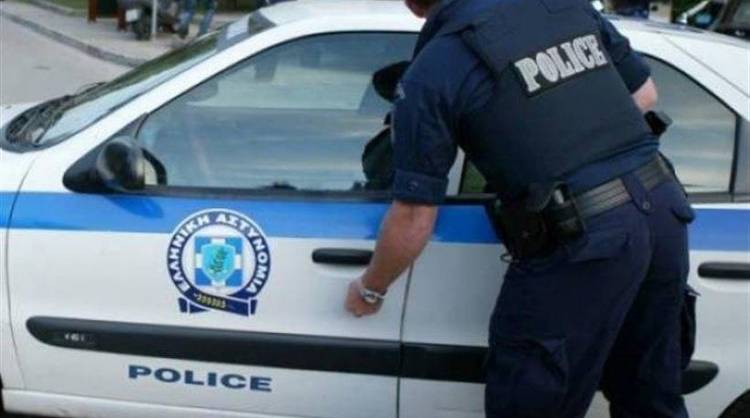 &Mu;&epsilon;&sigma;&sigma;&eta;&nu;ί&alpha;: &Sigma;&kappa;ό&tau;&omega;&sigma;&epsilon; &tau;&omicron;&nu; &alpha;&delta;&epsilon;&lambda;&phi;ό &tau;&omicron;&upsilon; &mu;&epsilon; &mu;&alpha;&chi;&alpha;ί&rho;&iota;