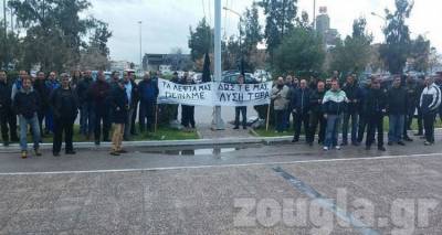 &Alpha;&pi;&lambda;ή&rho;&omega;&tau;&omicron;&iota; &epsilon;&rho;&gamma;&alpha;&zeta;ό&mu;&epsilon;&nu;&omicron;&iota; &tau;&eta;&sigmaf; &Nu;&Epsilon;&Lambda;: &laquo;&Sigma;&alpha;&sigmaf; &pi;&rho;&omicron;&epsilon;&iota;&delta;&omicron;&pi;&omicron;&iota;&omicron;ύ&mu;&epsilon; &kappa;. &Upsilon;&pi;&omicron;&upsilon;&rho;&gamma;έ. &Eta; &epsilon;&upsilon;&theta;ύ&nu;&eta; &epsilon;ί&nu;&alpha;&iota; &sigma;&tau;&alpha; &chi;έ&rho;&iota;&alpha; &sigma;&alpha;&sigmaf;&raquo;