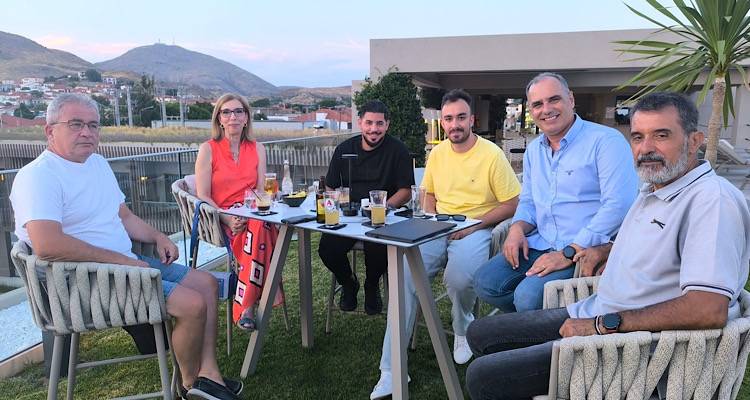 &laquo;&Alpha;&nu;&tau;&iota;&pi;&omicron;&lambda;ί&tau;&epsilon;&upsilon;&sigma;&eta; &sigma;&eta;&mu;&alpha;ί&nu;&epsilon;&iota; έ&lambda;&epsilon;&gamma;&chi;&omicron;&sigmaf; &kappa;&alpha;&iota; &alpha;&nu;ά&delta;&epsilon;&iota;&xi;&eta; &pi;&rho;&omicron;&beta;&lambda;&eta;&mu;ά&tau;&omega;&nu;&raquo; | &Eta; &alpha;&pi;ά&nu;&tau;&eta;&sigma;&eta; &tau;&eta;&sigmaf; &laquo;&Iota;&sigma;&chi;&upsilon;&rho;ή&sigmaf; &Lambda;ή&mu;&nu;&omicron;&upsilon;&raquo; &sigma;&tau;&iota;&sigmaf; &alpha;&iota;&chi;&mu;έ&sigmaf; &Tau;&sigma;&omicron;&mu;&pi;&alpha;&nu;έ&lambda;&lambda;&eta;