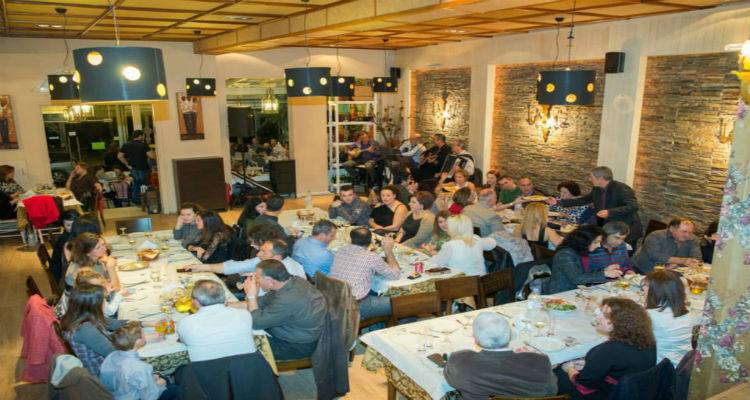 &Tau;&omicron; &Lambda;ύ&kappa;&epsilon;&iota;&omicron; &Epsilon;&lambda;&lambda;&eta;&nu;ί&delta;&omega;&nu; &Lambda;ή&mu;&nu;&omicron;&upsilon; &gamma;&iota;&omicron;&rho;&tau;ά&zeta;&epsilon;&iota; &tau;&alpha; &Chi;&rho;&iota;&sigma;&tau;&omicron;ύ&gamma;&epsilon;&nu;&nu;&alpha; &laquo;&Mu;&epsilon;&tau;ά &Mu;&omicron;&upsilon;&sigma;&iota;&kappa;ή&sigmaf;&raquo;