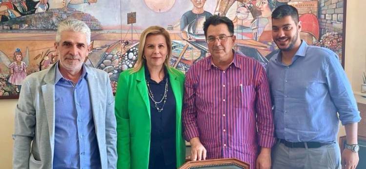 &Sigma;&tau;&eta; &Delta;ή&mu;&alpha;&rho;&chi;&omicron; &Lambda;ή&mu;&nu;&omicron;&upsilon; &omicron;&iota; &Alpha;&nu;&tau;&iota;&pi;&epsilon;&rho;&iota;&phi;&epsilon;&rho;&epsilon;&iota;ά&rho;&chi;&epsilon;&sigmaf; &Kappa;ύ&rho;&alpha;&tau;&zeta;&eta;&sigmaf; &kappa;&alpha;&iota; &Nu;&upsilon;&kappa;&tau;&alpha;&sigmaf;