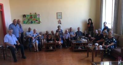 &Eta; &sigma;&upsilon;&gamma;&gamma;&rho;&alpha;&phi;έ&alpha;&sigmaf; &kappa;. &Sigma;&tau;&alpha;&upsilon;&rho;&omicron;ύ&lambda;&alpha; &Mu;&pi;&epsilon;&zeta;ά &sigma;&tau;&omicron; &Kappa;έ&nu;&tau;&rho;&omicron; &Eta;&mu;&epsilon;&rho;ή&sigma;&iota;&alpha;&sigmaf; &Phi;&rho;&omicron;&nu;&tau;ί&delta;&alpha;&sigmaf; &Eta;&lambda;&iota;&kappa;&iota;&omega;&mu;έ&nu;&omega;&nu;