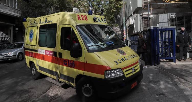 Πετρούπολη: Σε σοβαρή κατάσταση η 15χρονη που έπεσε από βράχο -Τα πρώτα της λόγια