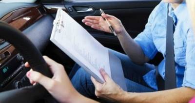 &Omicron;&iota; ά&delta;&epsilon;&iota;&epsilon;&sigmaf; &omicron;&delta;ή&gamma;&eta;&sigma;&eta;&sigmaf; &sigma;&tau;&omicron; &epsilon;&pi;ί&kappa;&epsilon;&nu;&tau;&rho;&omicron; &tau;&eta;&sigmaf; &sigma;&upsilon;&nu;ά&nu;&tau;&eta;&sigma;&eta;&sigmaf; &Xi;&epsilon;&nu;ά&kappa;&eta; - &Mu;&pi;&omicron;&upsilon;&lambda;&mu;έ&tau;&eta;