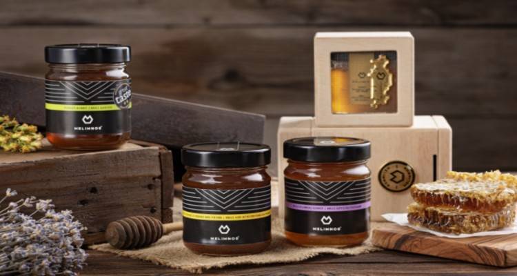 Melimnos: Ο Λημνιός λογιστής που παράγει μέλι διεθνούς φήμης στη Χαλκιδική