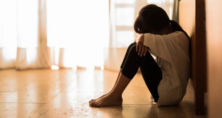 &Beta;ό&lambda;&omicron;&sigmaf;: &Kappa;&omicron;&rho;&iota;&tau;&sigma;ά&kappa;&iota; &pi;ή&gamma;&epsilon; &sigma;&tau;&omicron; &sigma;&chi;&omicron;&lambda;&epsilon;ί&omicron; &mu;&epsilon; &sigma;&eta;&mu;ά&delta;&iota;&alpha; &alpha;&pi;ό &chi;&tau;&upsilon;&pi;ή&mu;&alpha;&tau;&alpha; -&Sigma;&upsilon;&nu;&epsilon;&lambda;ή&phi;&theta;&eta;&sigma;&alpha;&nu; &eta; &mu;&eta;&tau;έ&rho;&alpha; &kappa;&alpha;&iota; &omicron; &sigma;ύ&nu;&tau;&rho;&omicron;&phi;ό&sigmaf; &tau;&eta;&sigmaf;