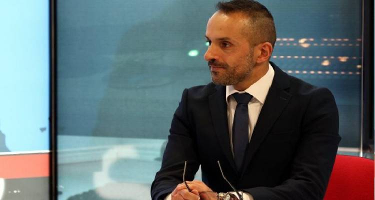 Ν. Παούνης: "Η Ρωσία υπερτερεί, η Ουκρανία προβάλλει ηρωική αντίσταση"