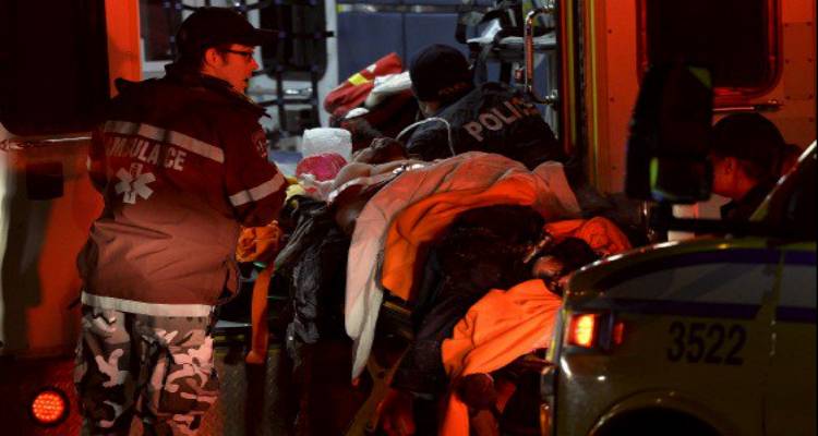 &Tau;&rho;ό&mu;&omicron;&sigmaf; &sigma;&tau;&omicron;&nu; &Kappa;&alpha;&nu;&alpha;&delta;ά: &Epsilon;&iota;&sigma;&beta;&omicron;&lambda;ή &epsilon;&nu;ό&pi;&lambda;&omega;&nu; &sigma;&epsilon; &tau;&zeta;&alpha;&mu;ί, 6 &nu;&epsilon;&kappa;&rho;&omicron;ί, 8 &tau;&rho;&alpha;&upsilon;&mu;&alpha;&tau;ί&epsilon;&sigmaf;