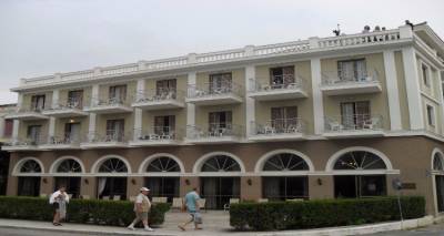 &Xi;&epsilon;&nu;&omicron;&delta;&omicron;&chi;&epsilon;ί&omicron; &laquo;&Kappa;ά&sigma;&tau;&rho;&omicron;&raquo;: &Epsilon;&gamma;&kappa;&rho;ί&theta;&eta;&kappa;&epsilon; &eta; &pi;&rho;ό&tau;&alpha;&sigma;&eta; &alpha;&xi;&iota;&omicron;&pi;&omicron;ί&eta;&sigma;&eta;&sigmaf; &tau;&omicron;&upsilon;