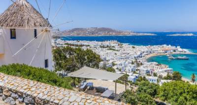 &Gamma;&nu;&omega;&sigma;&tau;ό&sigmaf; &kappa;&alpha;&lambda;&lambda;&iota;&tau;έ&chi;&nu;&eta;&sigmaf; &kappa;&alpha;&iota; &delta;ύ&omicron; &epsilon;&pi;&iota;&chi;&epsilon;&iota;&rho;&eta;&mu;&alpha;&tau;ί&epsilon;&sigmaf; &sigma;&tau;&eta;&nu; &tau;&sigma;&iota;&mu;&pi;ί&delta;&alpha; &tau;&eta;&sigmaf; &Epsilon;&phi;&omicron;&rho;ί&alpha;&sigmaf; &gamma;&iota;&alpha; &phi;&omicron;&rho;&omicron;&delta;&iota;&alpha;&phi;&upsilon;&gamma;ή 1 &epsilon;&kappa;&alpha;&tau;. &epsilon;&upsilon;&rho;ώ, &sigma;&tau;&eta; &Mu;ύ&kappa;&omicron;&nu;&omicron;