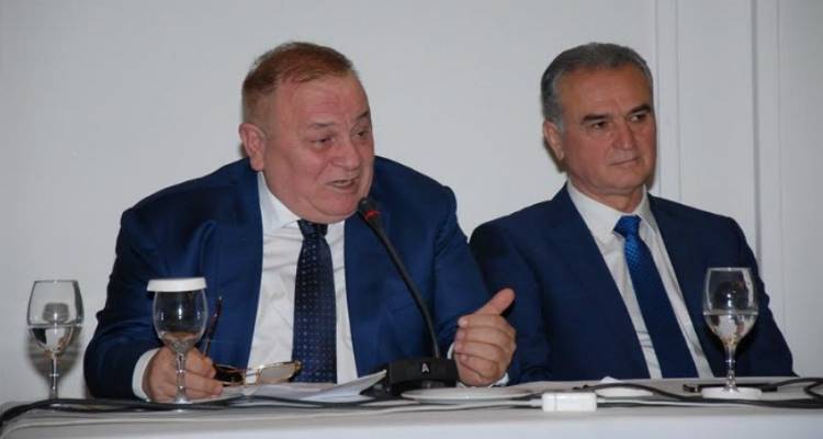 &laquo;&Omicron; &Pi;&alpha;&nu;&tau;&epsilon;&lambda;ή&sigmaf; &Mu;&pi;&omicron;ύ&mu;&pi;&omicron;&upsilon;&rho;&alpha;&sigmaf; &epsilon;ί&nu;&alpha;&iota; έ&nu;&alpha;&sigmaf; &epsilon;&pi;&iota;&phi;&alpha;&nu;ή&sigmaf; &epsilon;&pi;&iota;&chi;&epsilon;&iota;&rho;&eta;&mu;&alpha;&tau;ί&alpha;&sigmaf; &kappa;&alpha;&iota; έ&nu;&alpha;&sigmaf; έ&nu;&theta;&epsilon;&rho;&mu;&omicron;&sigmaf; Έ&lambda;&lambda;&eta;&nu;&alpha;&sigmaf; &pi;&alpha;&tau;&rho;&iota;ώ&tau;&eta;&sigmaf;&raquo;