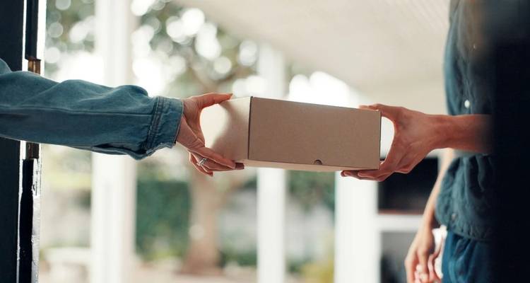 &Tau;έ&lambda;&omicron;&sigmaf; &eta; &tau;&epsilon;&lambda;&omega;&nu;&epsilon;&iota;&alpha;&kappa;ή &alpha;&tau;έ&lambda;&epsilon;&iota;&alpha; &gamma;&iota;&alpha; &mu;&iota;&kappa;&rho;ά &delta;έ&mu;&alpha;&tau;&alpha; &alpha;&pi;ό &Kappa;ί&nu;&alpha;: &Pi;&lambda;&alpha;&tau;&phi;ό&rho;&mu;&epsilon;&sigmaf; &pi;έ&rho;&alpha;&sigma;&alpha;&nu; &tau;&iota;&sigmaf; &chi;&rho;&epsilon;ώ&sigma;&epsilon;&iota;&sigmaf;, &kappa;&alpha;&tau;&alpha;&nu;&alpha;&lambda;&omega;&tau;έ&sigmaf; &alpha;&kappa;&upsilon;&rho;ώ&nu;&omicron;&upsilon;&nu; &pi;&alpha;&rho;&alpha;&gamma;&gamma;&epsilon;&lambda;ί&epsilon;&sigmaf;