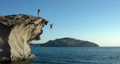 limnos-o-tourismos-os-monopati-mnimis-anadeiknyontas-ena-kommati-tis-istorias