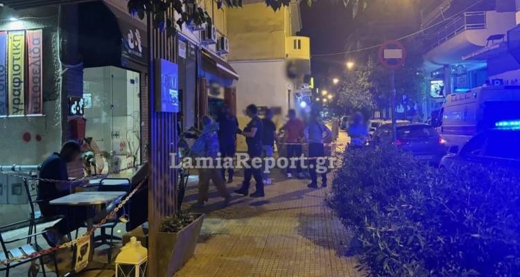 &Lambda;&alpha;&mu;ί&alpha;: &Pi;&alpha;&tau;έ&rho;&alpha;&sigmaf; 3 &pi;&alpha;&iota;&delta;&iota;ώ&nu; &omicron; 59&chi;&rho;&omicron;&nu;&omicron;&sigmaf; &pi;&omicron;&upsilon; &delta;&omicron;&lambda;&omicron;&phi;ό&nu;&eta;&sigma;&alpha;&nu; &mu;έ&sigma;&alpha; &sigma;&tau;&omicron; &mu;&alpha;&gamma;&alpha;&zeta;ί &tau;&omicron;&upsilon; -&laquo;&Pi;ά&lambda;&epsilon;&upsilon;&epsilon; &gamma;&iota;&alpha; &tau;&omicron; &mu;&epsilon;&rho;&omicron;&kappa;ά&mu;&alpha;&tau;&omicron;&raquo;