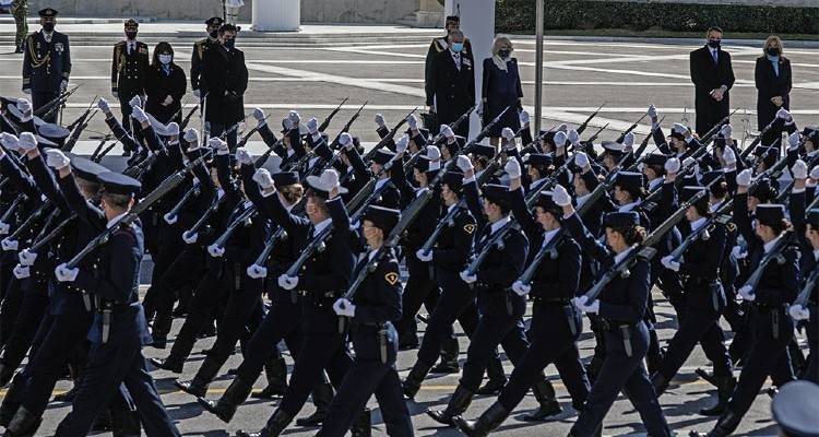 200 χρόνια από την Επανάσταση του 1821: Εμβληματική παρέλαση με ιστορικές αναφορές στις μεγάλες στιγμές του έθνους