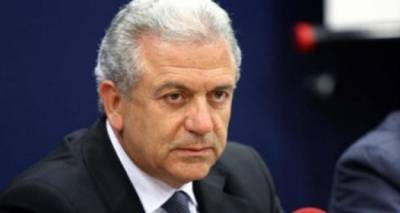 &Pi;ό&lambda;&epsilon;&mu;&omicron; &kappa;&alpha;&tau;ά &tau;&eta;&sigmaf; &tau;&rho;&omicron;&mu;&omicron;&kappa;&rho;&alpha;&tau;ί&alpha;&sigmaf; &sigma;&tau;&omicron; &delta;&iota;&alpha;&delta;ί&kappa;&tau;&upsilon;&omicron; &kappa;ή&rho;&upsilon;&xi;&epsilon; &omicron; &Alpha;&beta;&rho;&alpha;&mu;ό&pi;&omicron;&upsilon;&lambda;&omicron;&sigmaf;