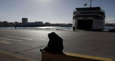&Pi;&Nu;&Omicron;: &Delta;έ&nu;&omicron;&upsilon;&nu; &tau;&alpha; &pi;&lambda;&omicron;ί&alpha; &gamma;&iota;&alpha; &tau;έ&sigma;&sigma;&epsilon;&rho;&iota;&sigmaf; &mu;έ&rho;&epsilon;&sigmaf; &mu;&epsilon; &nu;έ&alpha; &alpha;&pi;&epsilon;&rho;&gamma;ί&alpha;