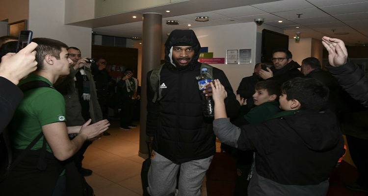 &laquo;&Tau;&rho;&epsilon;&lambda;ά&theta;&eta;&kappa;&epsilon;&raquo; &omicron; &Kappa;&iota;&lambda;&pi;ά&tau;&rho;&iota;&kappa; &mu;&epsilon; &tau;&eta;&nu; &upsilon;&pi;&omicron;&delta;&omicron;&chi;ή &sigma;&tau;&eta; &Lambda;ή&mu;&nu;&omicron;: &laquo;&Pi;&alpha;&nu;&delta;&alpha;&iota;&mu;ό&nu;&iota;&omicron;!&raquo; (vids)