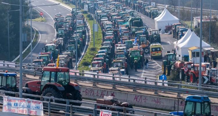 &Sigma;&tau;&iota;&sigmaf; 12 &eta; &pi;&alpha;&nu;&epsilon;&lambda;&lambda;&alpha;&delta;&iota;&kappa;ή &sigma;ύ&sigma;&kappa;&epsilon;&psi;&eta; &tau;&omega;&nu; &alpha;&gamma;&rho;&omicron;&tau;ώ&nu; &sigma;&tau;&alpha; &Mu;ά&lambda;&gamma;&alpha;&rho;&alpha; | &Sigma;&tau;&omicron; &tau;&rho;&alpha;&pi;έ&zeta;&iota; &mu;έ&chi;&rho;&iota; &kappa;&alpha;&iota; &eta; &kappa;ά&theta;&omicron;&delta;&omicron;&sigmaf; &mu;&epsilon; &tau;&rho;&alpha;&kappa;&tau;έ&rho; &sigma;&tau;&eta;&nu; &Alpha;&theta;ή&nu;&alpha;