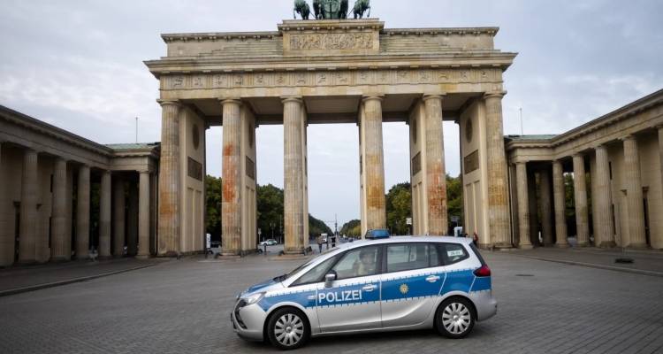 Σοκ στο Βερολίνο: 27χρονη αστυνομικός κατηγορείται ότι νάρκωσε και κακοποίησε σεξουαλικά δύο άτομα
