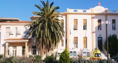 &Lambda;ή&mu;&nu;&omicron;&sigmaf;: &Sigma;&tau;&eta;&nu; &Alpha;&theta;ή&nu;&alpha; ή &tau;&eta; &Theta;&epsilon;&sigma;&sigma;&alpha;&lambda;&omicron;&nu;ί&kappa;&eta; &gamma;&iota;&alpha; &chi;&eta;&mu;&epsilon;&iota;&omicron;&theta;&epsilon;&rho;&alpha;&pi;&epsilon;ί&epsilon;&sigmaf; &omicron;&iota; &kappa;&alpha;&rho;&kappa;&iota;&nu;&omicron;&pi;&alpha;&theta;&epsilon;ί&sigmaf;