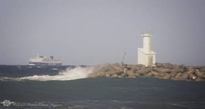 Δεμένο στο λιμάνι της Καβάλας και το «Ταξιάρχης»