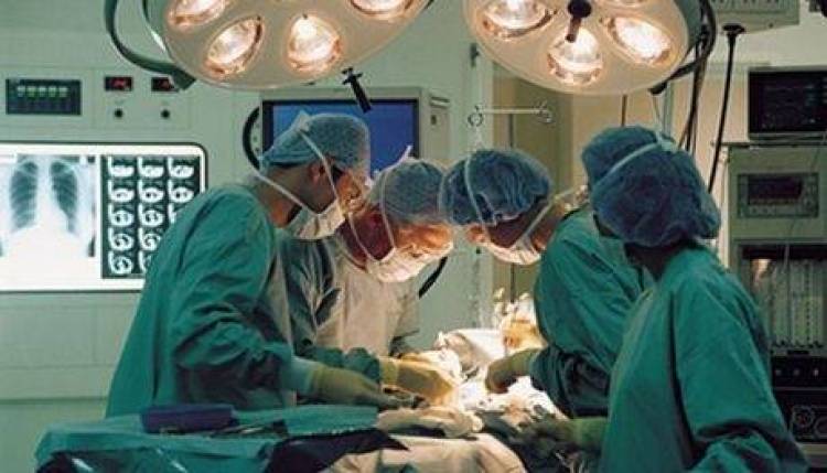 Βουλγαρία: Αφαιρέθηκε όγκος 23 κιλών από την κοιλιά 67χρονης