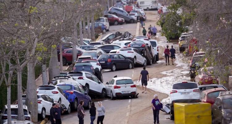 &laquo;Ή&tau;&alpha;&nu; &sigma;&alpha;&nu; &tau;&sigma;&omicron;&upsilon;&nu;ά&mu;&iota;&raquo; -&Sigma;&upsilon;&gamma;&kappa;&lambda;&omicron;&nu;&iota;&sigma;&tau;&iota;&kappa;έ&sigmaf; &mu;&alpha;&rho;&tau;&upsilon;&rho;ί&epsilon;&sigmaf; &alpha;&pi;ό &tau;&eta; &Beta;&alpha;&lambda;έ&nu;&theta;&iota;&alpha;, &pi;ώ&sigmaf; &gamma;&lambda;ί&tau;&omega;&sigma;&alpha;&nu; &omicron;&delta;&eta;&gamma;&omicron;ί &alpha;&pi;ό &tau;&alpha; &omicron;&rho;&mu;&eta;&tau;&iota;&kappa;ά &nu;&epsilon;&rho;ά