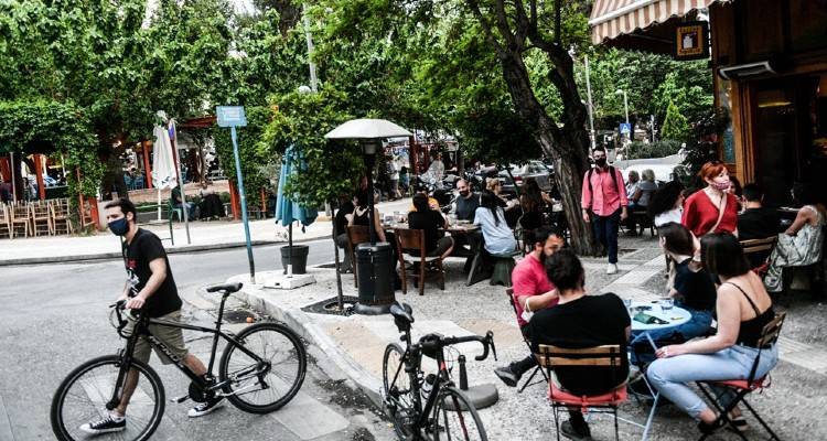 «Διευκολύνσεις» εμβολιασμένων: Ποιοι χώροι ανοίγουν, πώς θα ελέγχεται η είσοδος | Προ των πυλών οι ανακοινώσεις