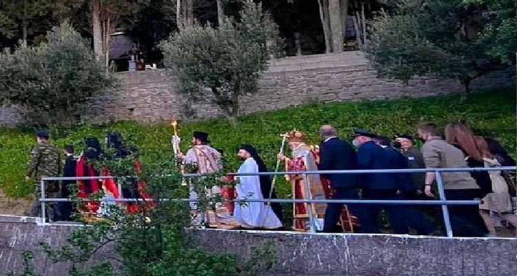 &Lambda;ή&mu;&nu;&omicron;&sigmaf;: &Mu;&epsilon; &epsilon;&kappa;&kappa;&lambda;&eta;&sigma;&iota;&alpha;&sigma;&tau;&iota;&kappa;ή &mu;&epsilon;&gamma;&alpha;&lambda;&omicron;&pi;&rho;έ&pi;&epsilon;&iota;&alpha; &eta; &upsilon;&pi;&omicron;&delta;&omicron;&chi;ή &tau;&omega;&nu; &iota;&epsilon;&rho;ώ&nu; &lambda;&epsilon;&iota;&psi;ά&nu;&omega;&nu; &tau;&omicron;&upsilon; &Alpha;&gamma;ί&omicron;&upsilon; &Gamma;&epsilon;&omega;&rho;&gamma;ί&omicron;&upsilon; &sigma;&tau;&omicron;&nu; &Kappa;ά&sigma;&pi;&alpha;&kappa;&alpha; (photos &amp; video)
