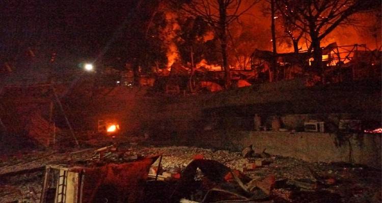 Φωτιά στη Μόρια: Αγωνία μετά τις τεράστιες καταστροφές | Στο δρόμο 13.000 μετανάστες (Βίντεο)