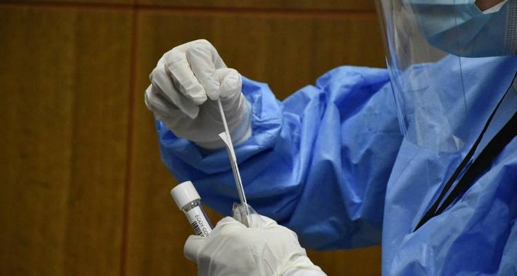 Κορωνοϊός: 372 νέα κρούσματα | 3 στη Λήμνο ανακοίνωσε ο ΕΟΔΥ