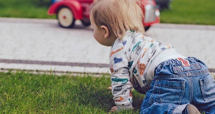 &Omicron;&iota;&kappa;&omicron;&gamma;&epsilon;&nu;&epsilon;&iota;&alpha;&kappa;ό &delta;&rho;ά&mu;&alpha; &alpha;&pi;&omicron;&kappa;&alpha;&lambda;ύ&phi;&theta;&eta;&kappa;&epsilon; &mu;&epsilon;&tau;ά &tau;&omicron;&nu; &epsilon;&nu;&tau;&omicron;&pi;&iota;&sigma;&mu;ό &mu;&omega;&rho;&omicron;ύ &pi;&omicron;&upsilon; &mu;&pi;&omicron;&upsilon;&sigma;&omicron;&upsilon;&lambda;&omicron;ύ&sigma;&epsilon; &sigma;&epsilon; &delta;&rho;ό&mu;&omicron; &tau;&eta;&sigmaf; &Epsilon;&lambda;&alpha;&sigma;&sigma;ό&nu;&alpha;&sigmaf;