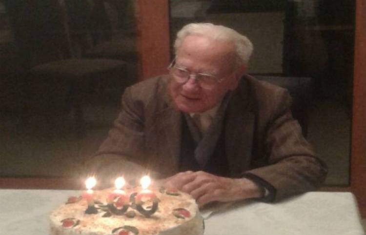 Τα 100 έκλεισε ο Λημνιός Κωνσταντίνος Ασλανάκης