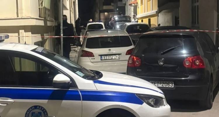 &Kappa;&omicron;&lambda;&omega;&nu;ό&sigmaf;: &Tau;&eta; &Delta;&epsilon;&upsilon;&tau;έ&rho;&alpha; &eta; &nu;&epsilon;&kappa;&rho;&omicron;&tau;&omicron;&mu;ή &tau;&eta;&sigmaf; &epsilon;&gamma;&kappa;ύ&omicron;&upsilon; &pi;&omicron;&upsilon; &beta;&rho;έ&theta;&eta;&kappa;&epsilon; &nu;&epsilon;&kappa;&rho;ή | &Sigma;&upsilon;&nu;&epsilon;&lambda;ή&phi;&theta;&eta; &omicron; &sigma;ύ&nu;&tau;&rho;&omicron;&phi;ό&sigmaf; &tau;&eta;&sigmaf;, &tau;&iota; &epsilon;&kappa;&tau;&iota;&mu;&omicron;ύ&nu; &omicron;&iota; &Alpha;&rho;&chi;έ&sigmaf;