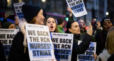 &Beta;&rho;&epsilon;&tau;&alpha;&nu;ί&alpha;: &Eta; &kappa;&rho;ί&sigma;&eta; &sigma;&tau;&omicron; NHS &beta;&alpha;&theta;&alpha;ί&nu;&epsilon;&iota; &kappa;&alpha;&theta;ώ&sigmaf; &tau;&omicron; &nu;&omicron;&sigma;&eta;&lambda;&epsilon;&upsilon;&tau;&iota;&kappa;ό &pi;&rho;&omicron;&sigma;&omega;&pi;&iota;&kappa;ό &pi;&rho;&omicron;&epsilon;&tau;&omicron;&iota;&mu;ά&zeta;&epsilon;&tau;&alpha;&iota; &gamma;&iota;&alpha; &ldquo;&alpha;&pi;&epsilon;&rho;&gamma;ί&alpha; &mu;&alpha;&mu;&omicron;ύ&theta;&rdquo;